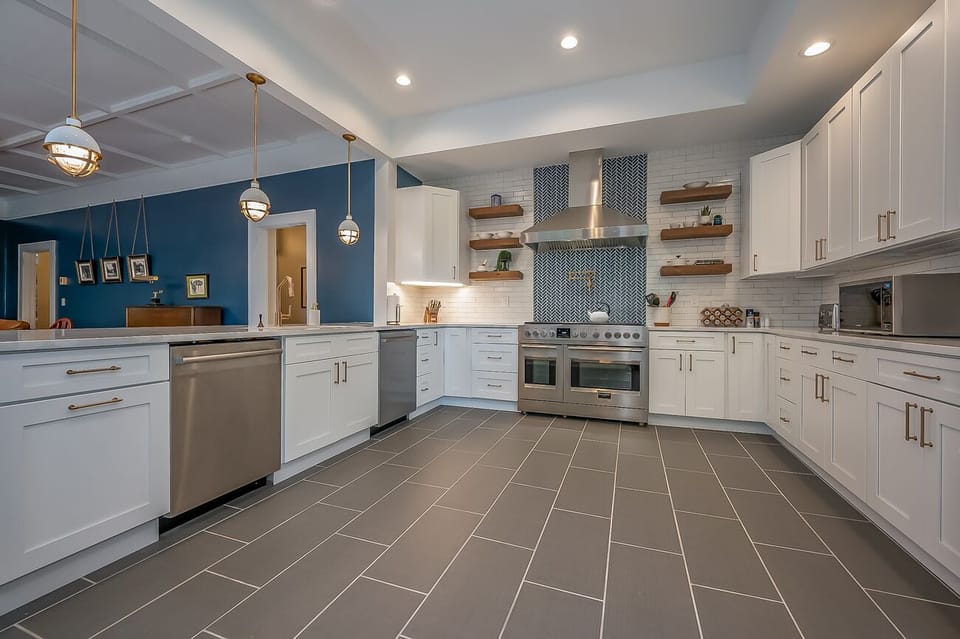 Chef's Kitchen | 2 Dishwashers