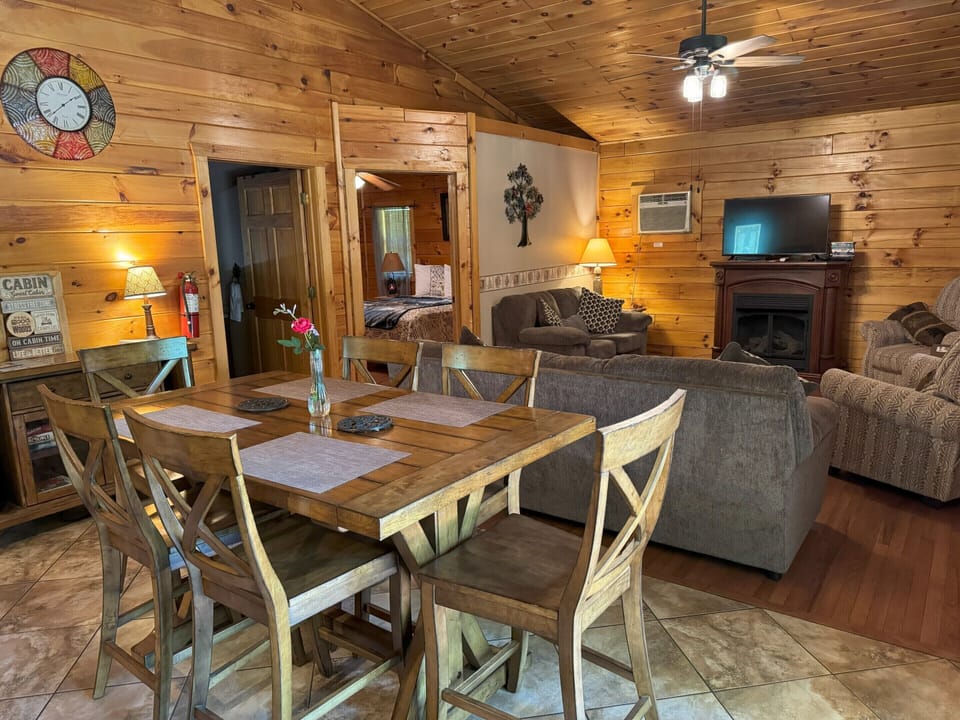 1st Choice Lodging - Forrest Edge 5