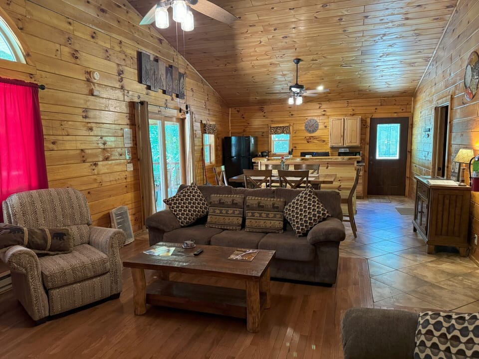 1st Choice Lodging - Forrest Edge 7