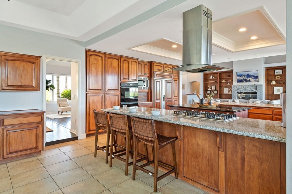 Fully equipped chef's kitchen