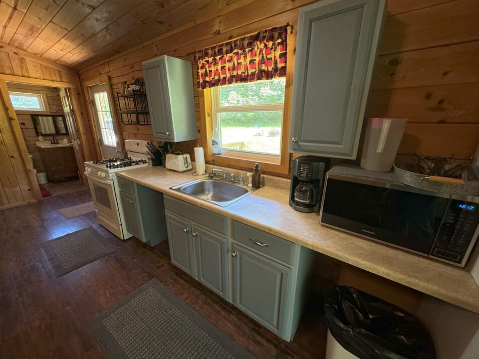 1st Choice Lodging - Prairie Rose 8