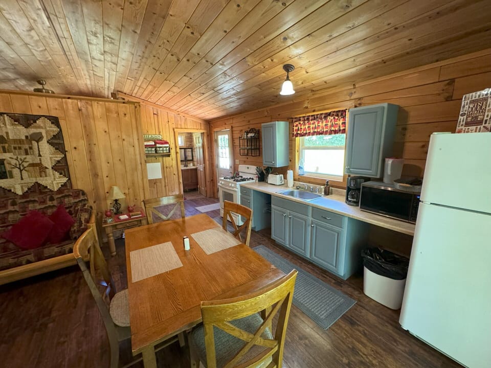 1st  Choice Lodging - Prairie Rose 7