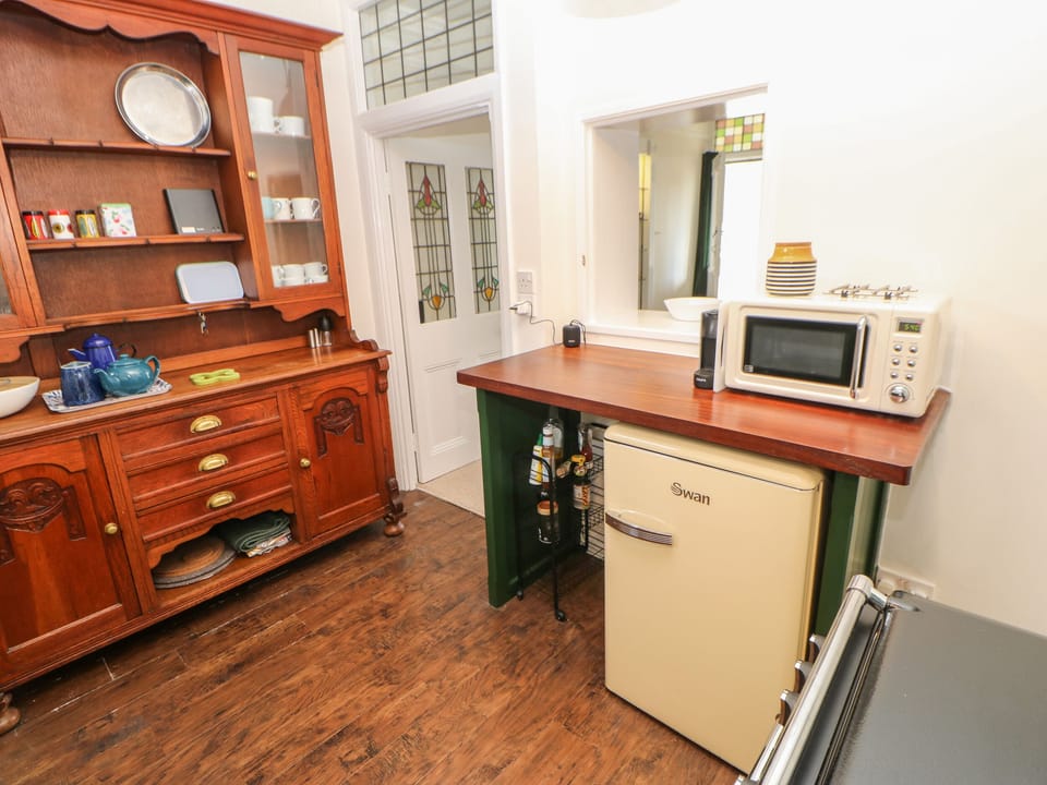 Cottage | Interior