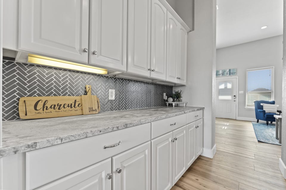 Serving area!