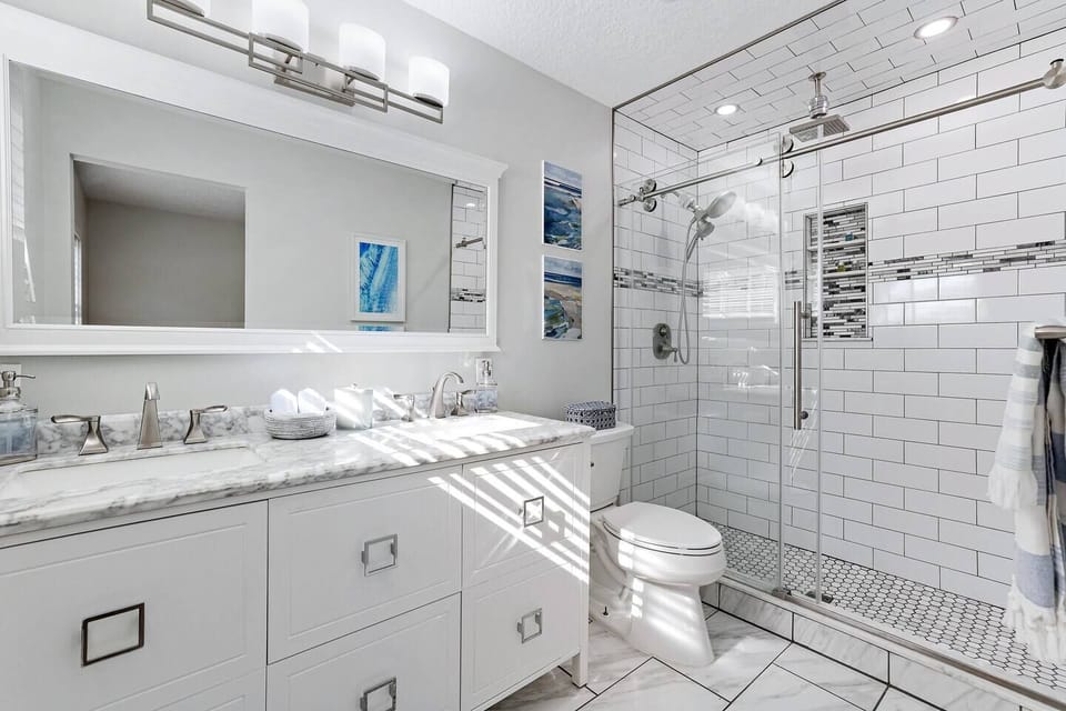 Primary ensuite bathroom with modern finishes