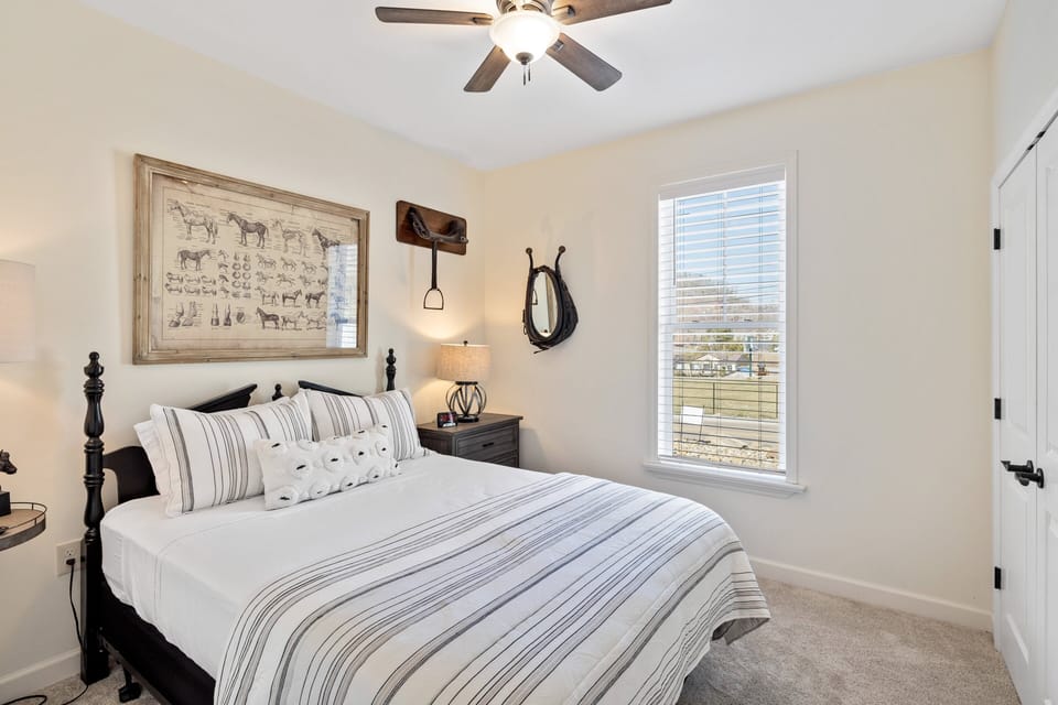 Queen bedroom 1