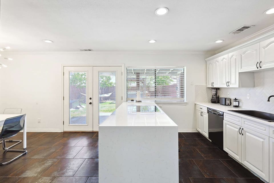 Fully equipped kitchen with stylish dining bar