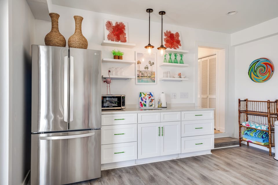 Ground Floor Oceanfront Playroom/Den with Kitchenette and Beach Access