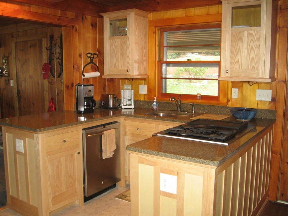 Full Kitchen - Jenn Air Gas Range with downdraft.