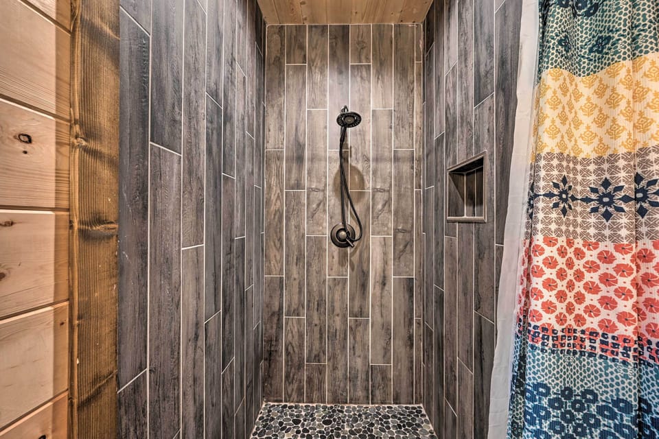 Full Bathroom | Walk-in Shower