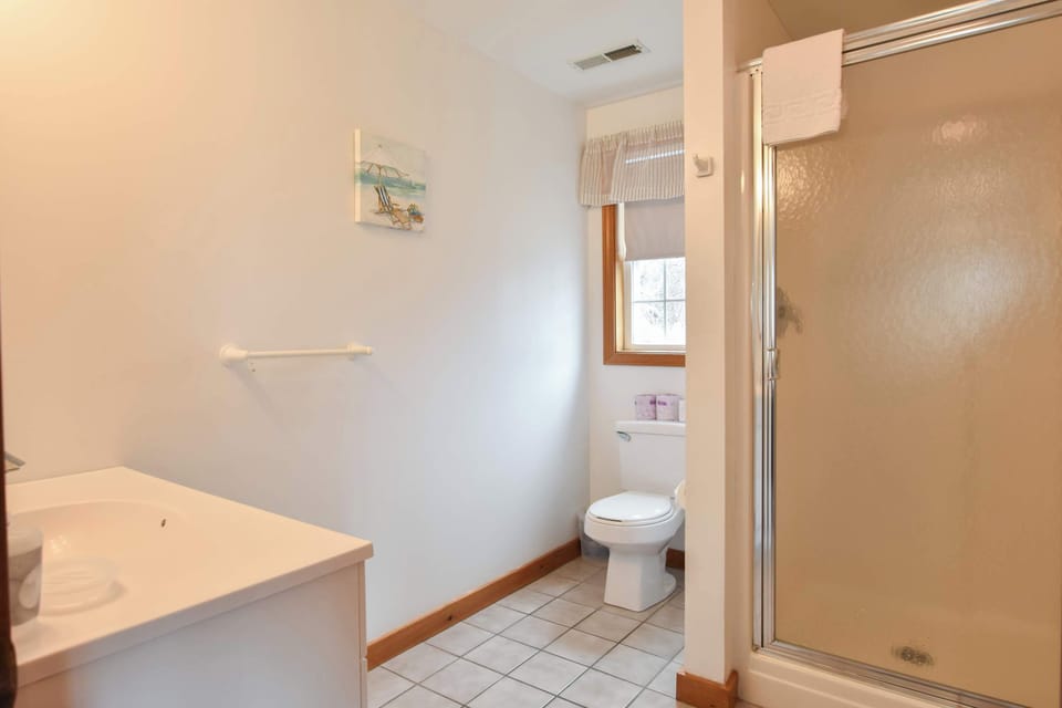 Full bathroom