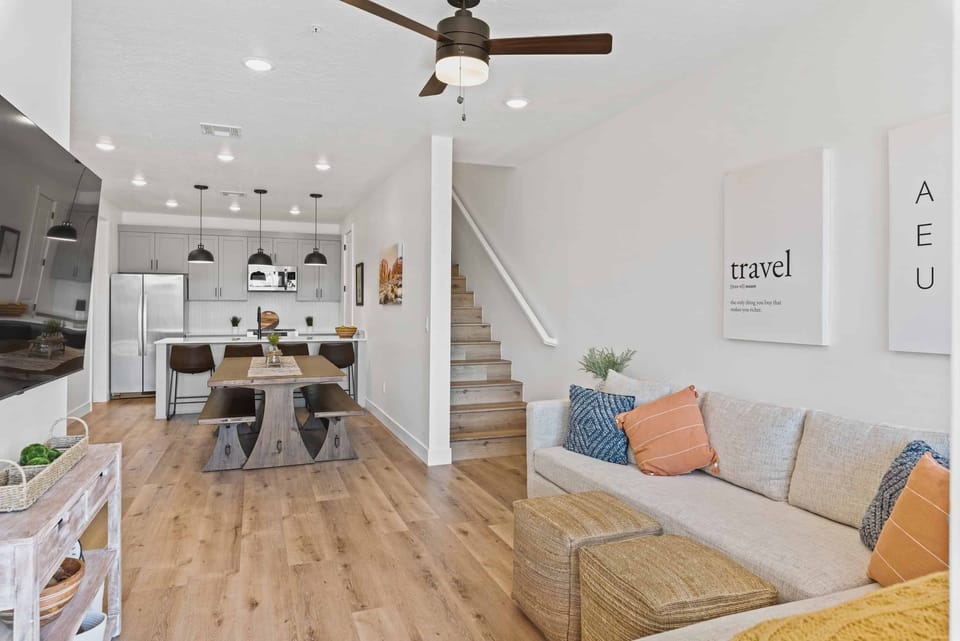 Condo, 3 Bedrooms | Living area | Smart TV, streaming services