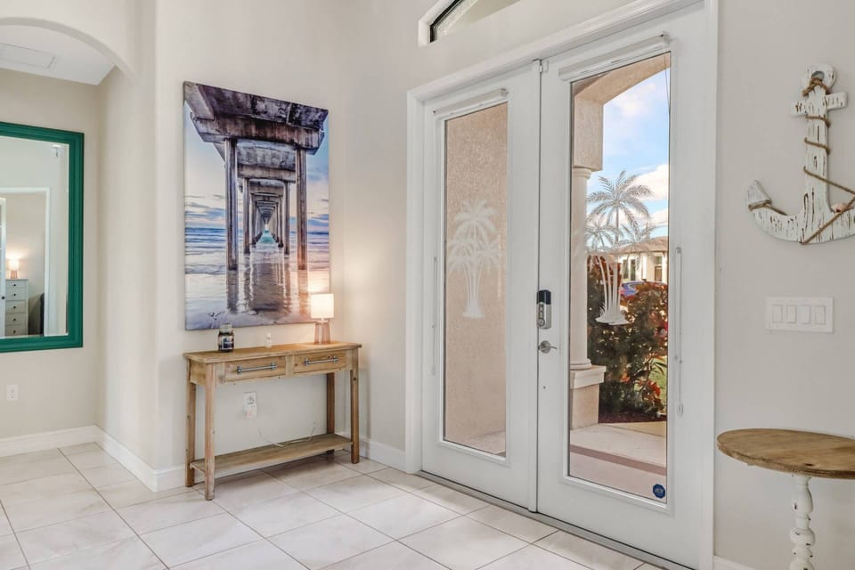 The front door operates on an electronic door lock, meaning no contact checkins, and no keys to keep track of during your stay.