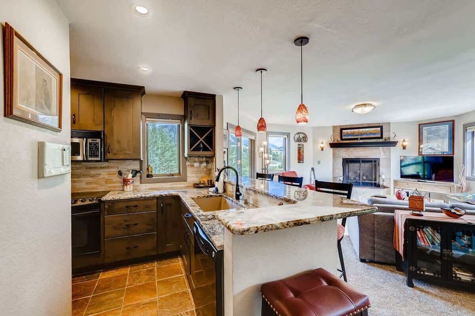 Kitchen & Bar Top