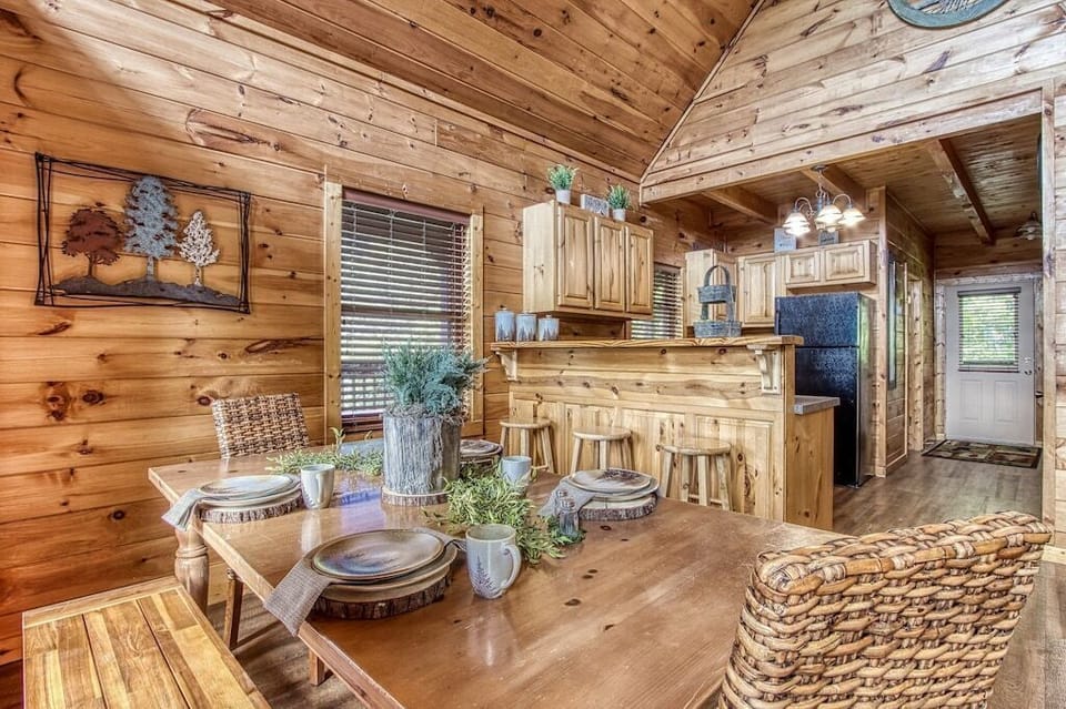 Goldilock's Cottage's relaxing deck