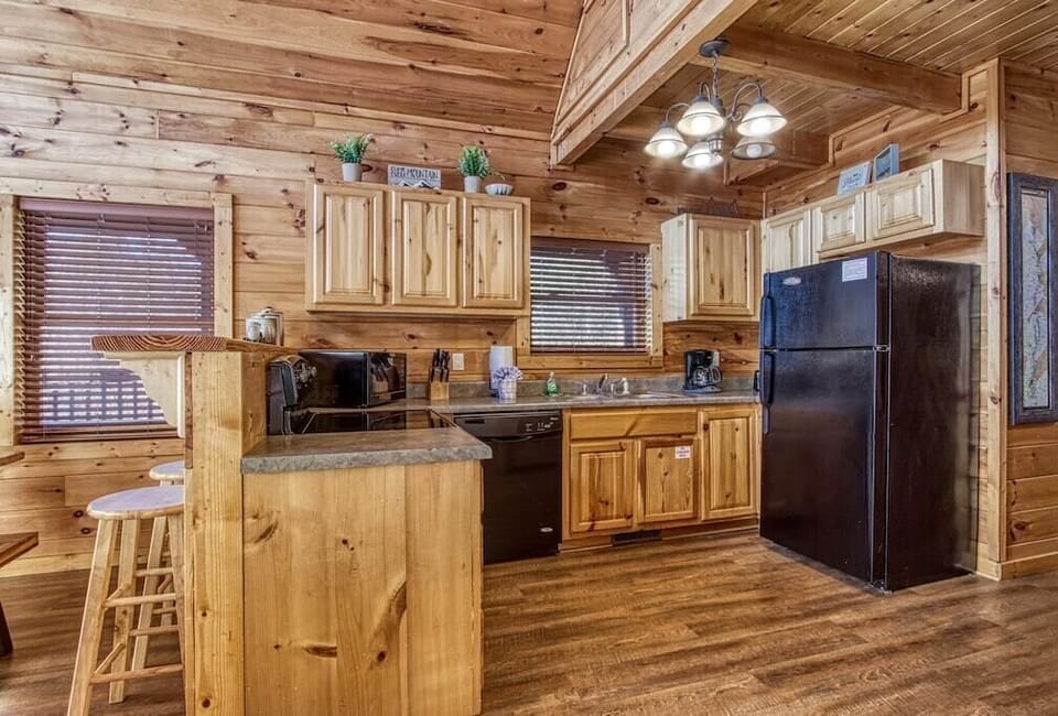 Goldilock's Cottage's fully equipped kitchen