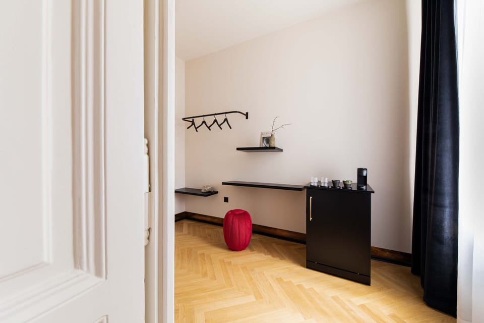 Superior Double Room | Living area | 49-inch flat-screen TV with satellite channels, TV, Netflix