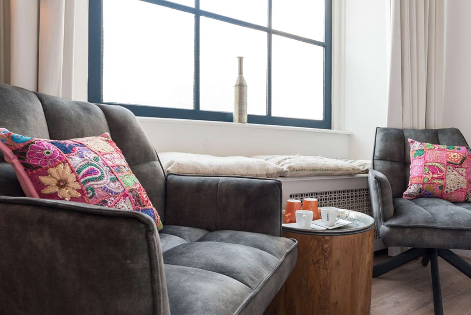 Lounge seats