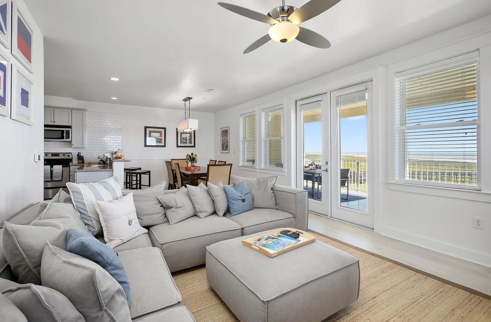 Fantastic top floor ocean front views