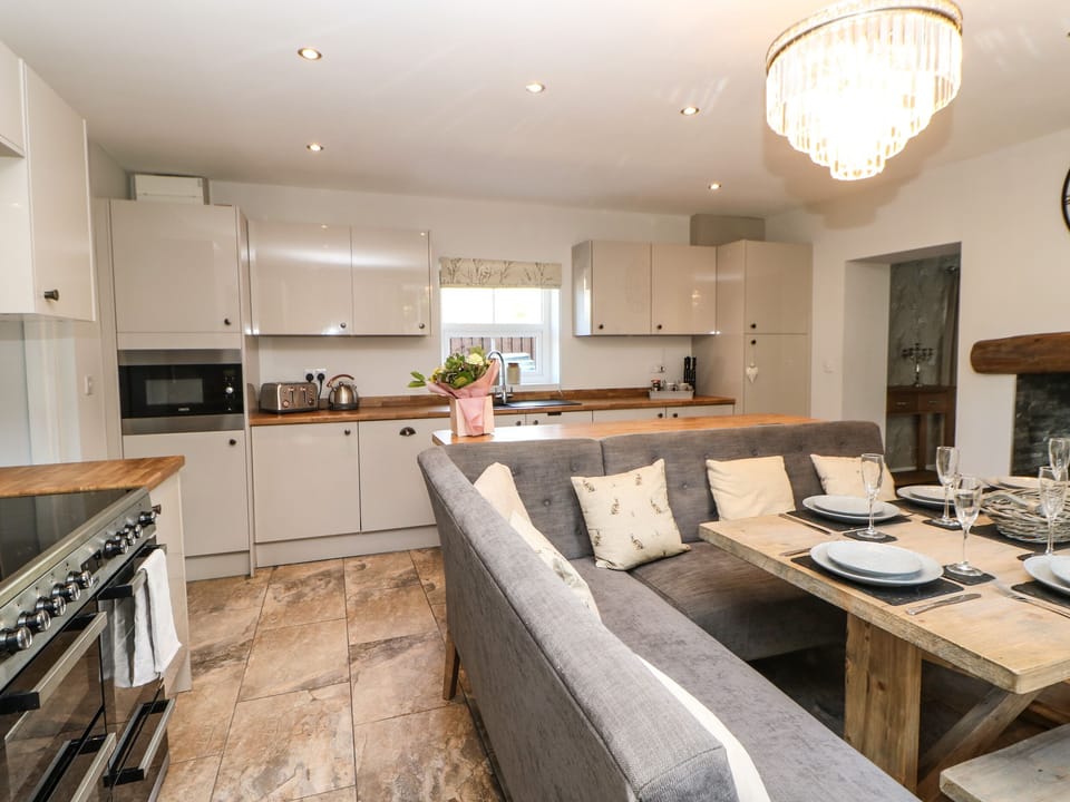 Cottage | Interior