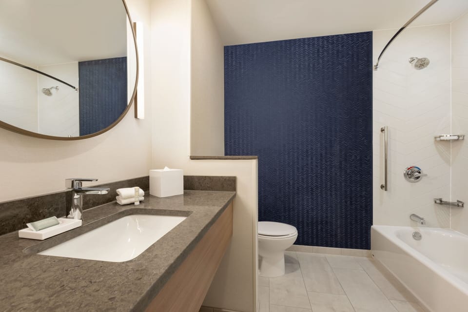 Shower, free toiletries, hair dryer, towels