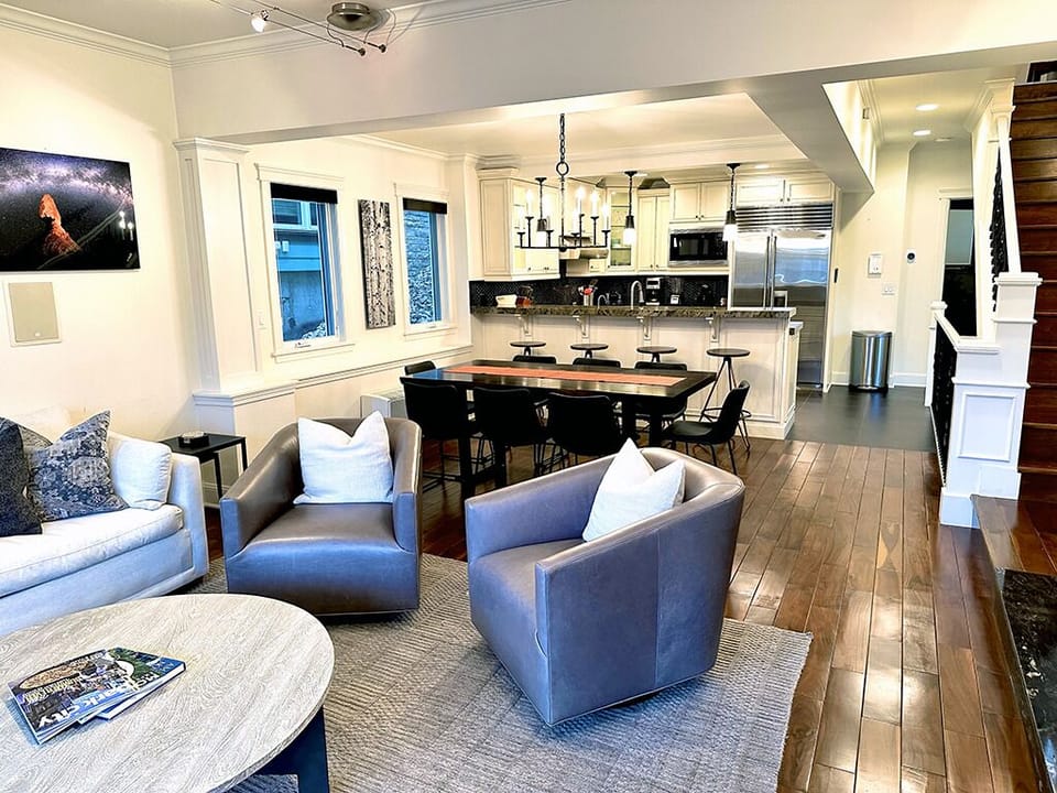 Family and Dinning room