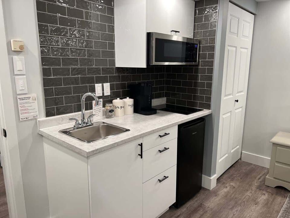 Kitchenette