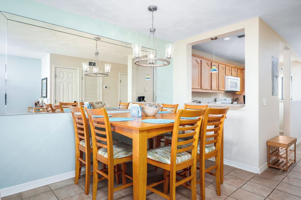 Condo (2 Bedrooms) | Property amenity
