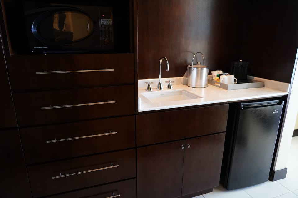Junior Suite, 1 King Bed, Jetted Tub | Premium bedding, down comforters, in-room safe, iron/ironing board