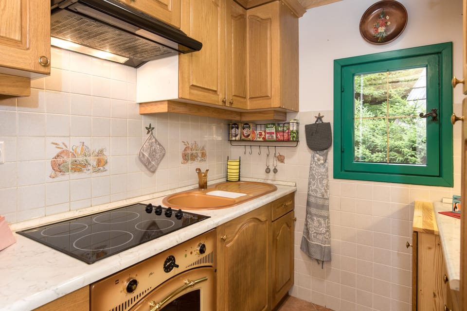 Fully equipped kitchen