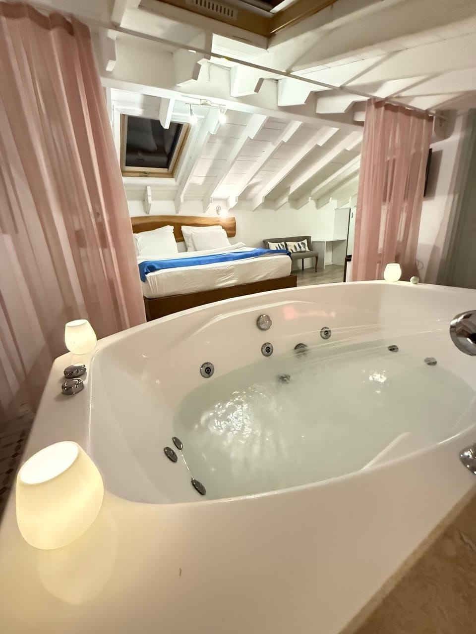 Luxury Double Room | Premium bedding, minibar, desk, blackout drapes