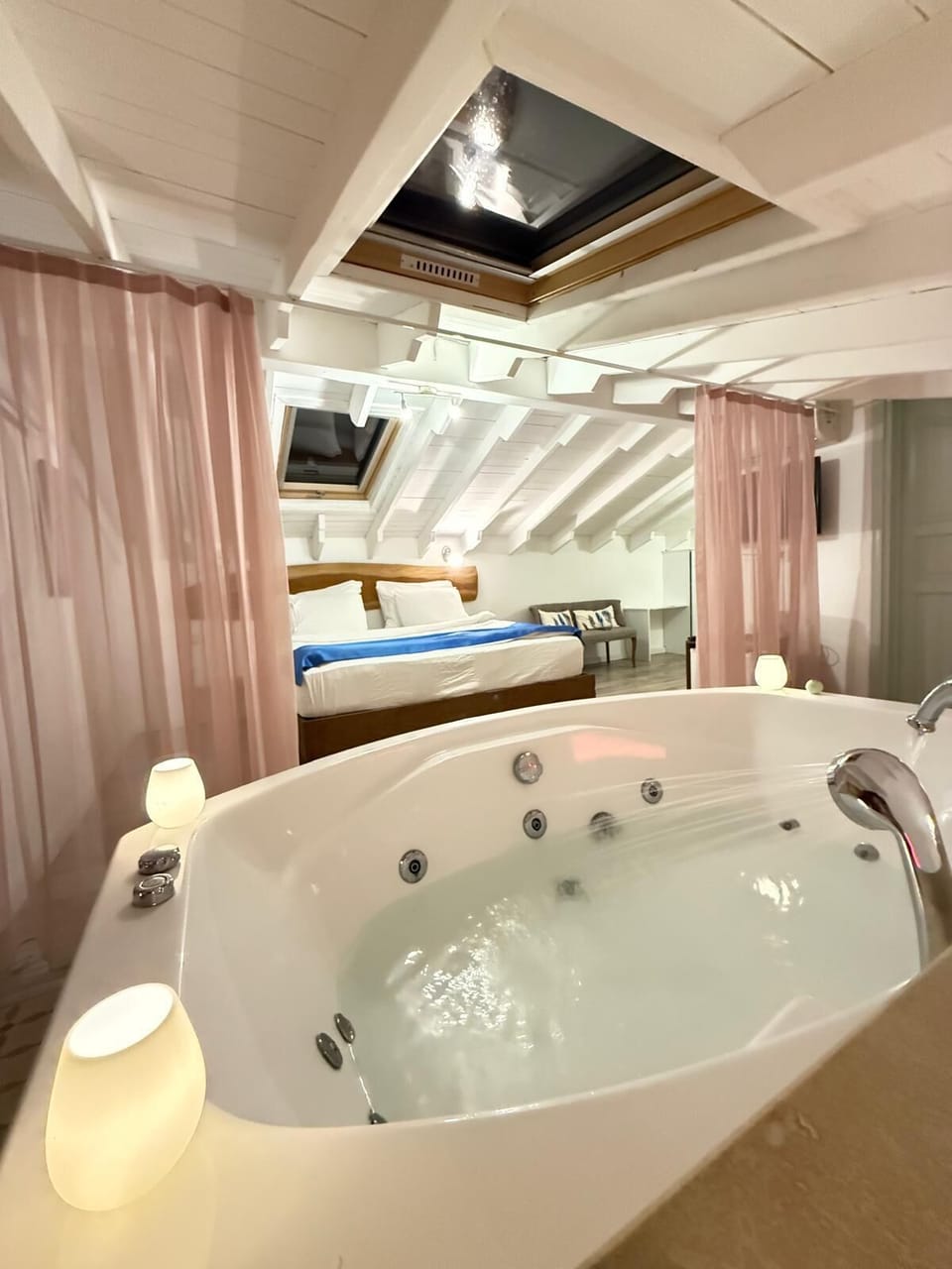 Luxury Double Room | Premium bedding, minibar, desk, blackout drapes