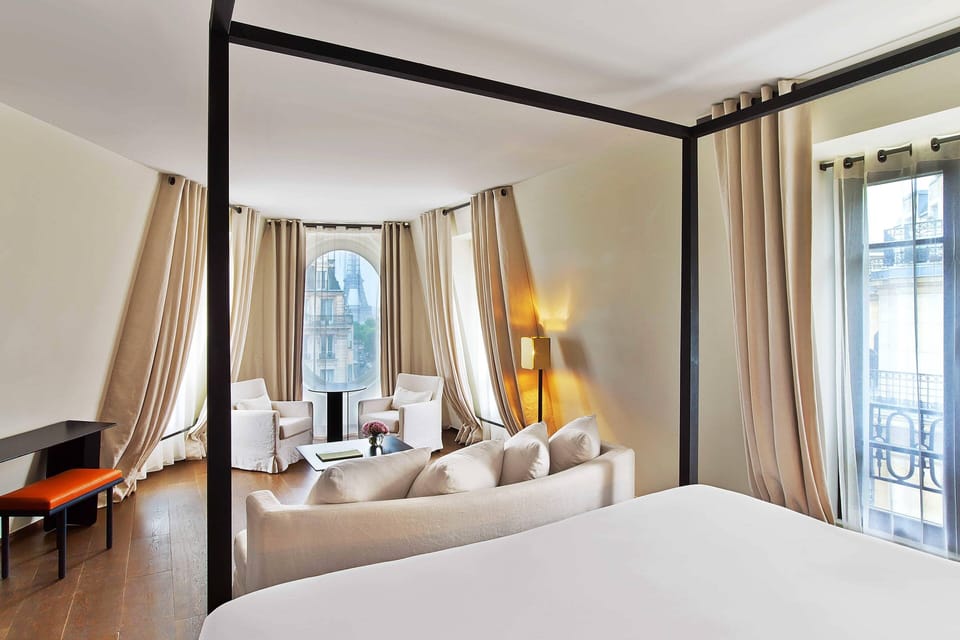 Suite, 1 King Bed, Tower | Premium bedding, pillowtop beds, minibar, in-room safe