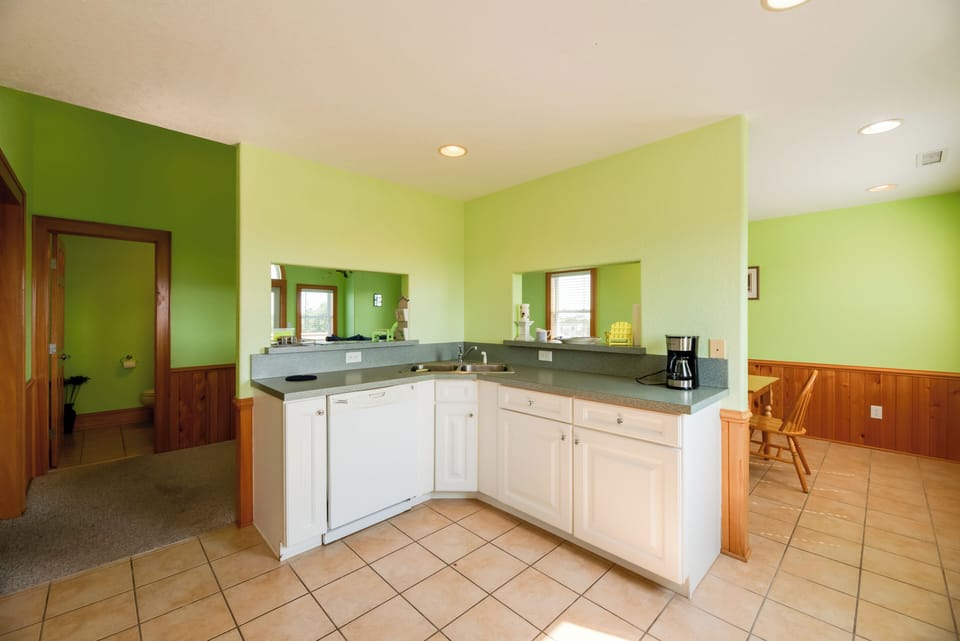 Kitchen | Fully Equipped | Cooking Basics | Coffee Maker