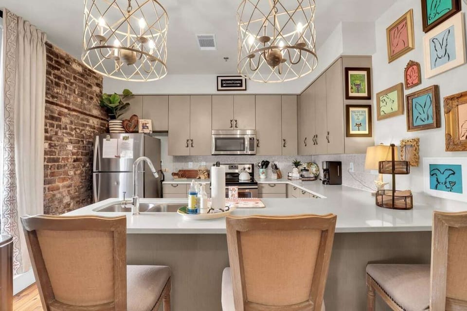 Kitchen top sitting 
