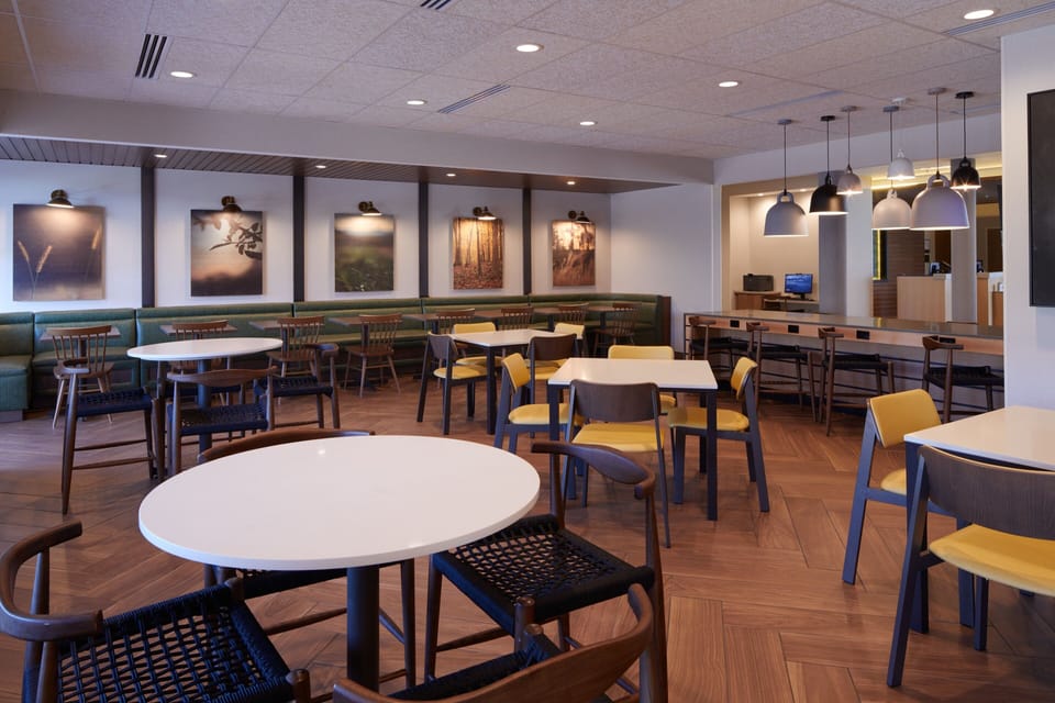 Free daily continental breakfast