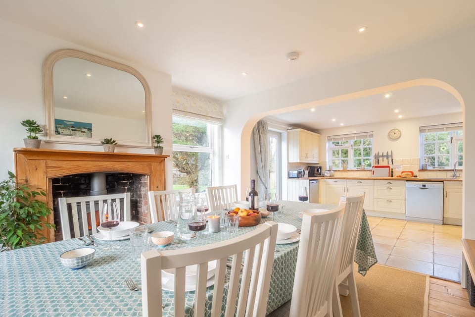 Ground floor: Lovely bright and spacious open plan kitchen area