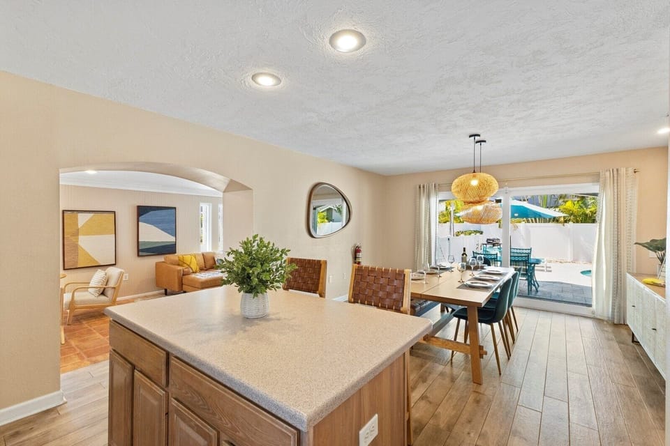House, 3 Bedrooms | Private kitchen | Fridge, coffee/tea maker, toaster, dining tables