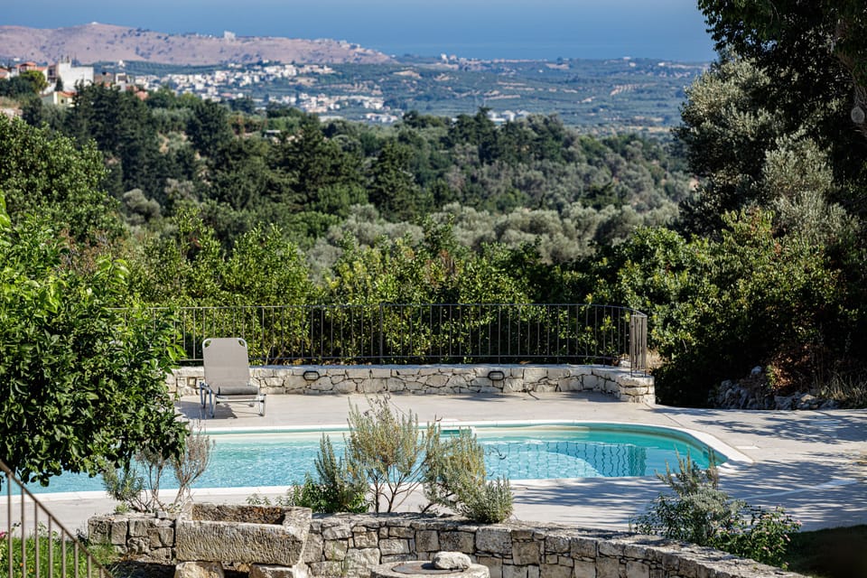 Sit back and relax in this rural homestay.