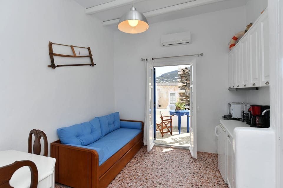 Apartment | Private kitchen | Fridge, oven, stovetop, espresso maker