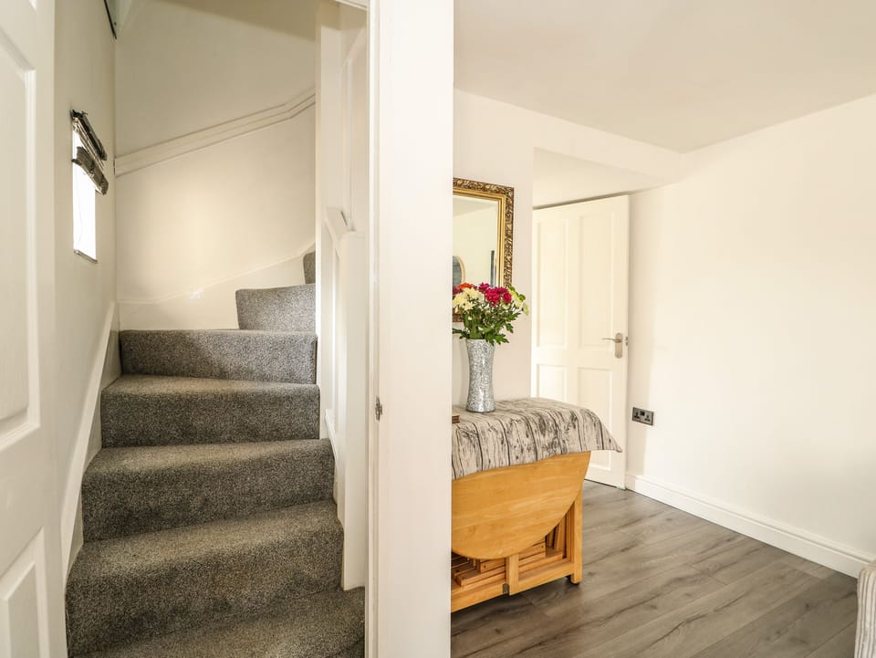 Cottage | 2 bedrooms, individually decorated, individually furnished, free WiFi