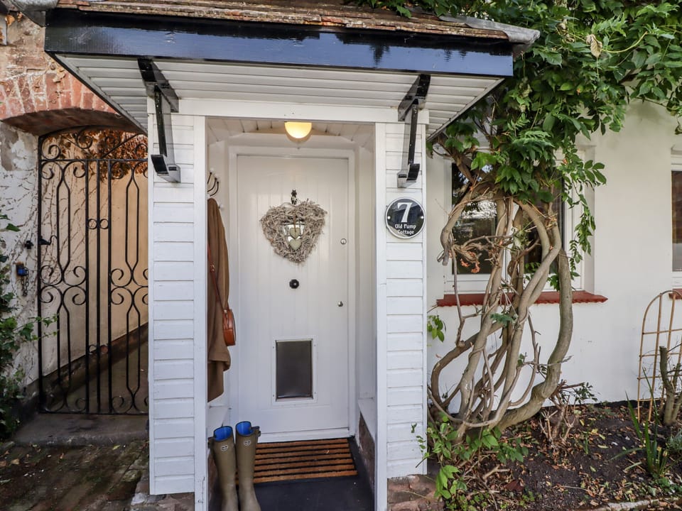 Cottage | Interior