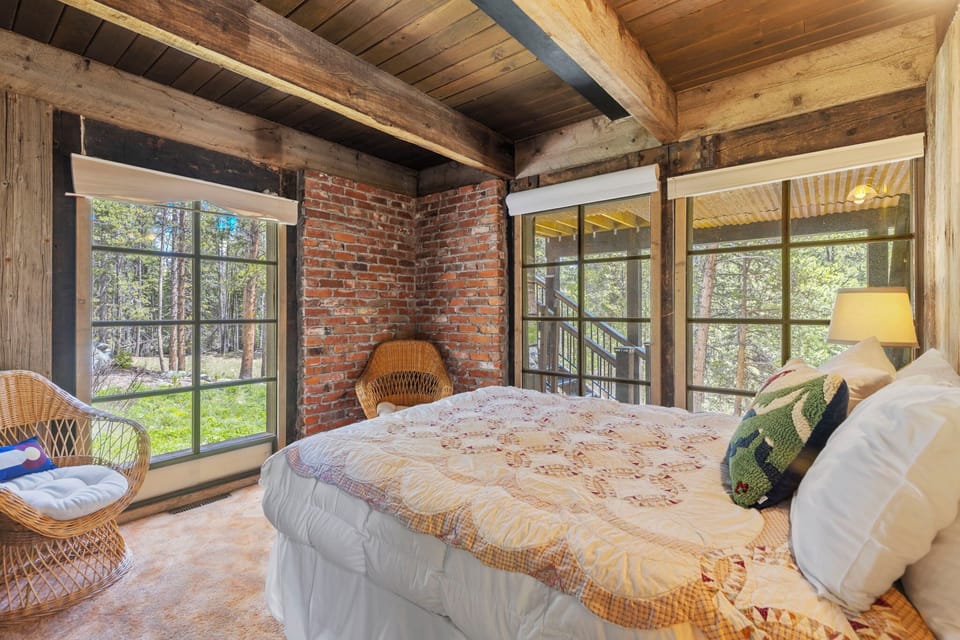 Brecken Haus Cabin in Blue River