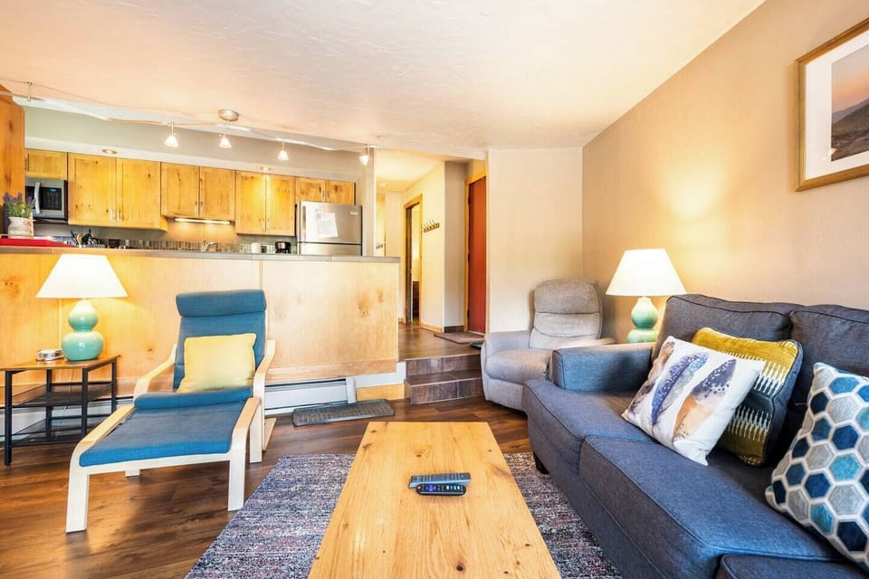 Condo, Multiple Beds, Hot Tub | Living area | 40-inch flat-screen TV with cable channels, TV, DVD player
