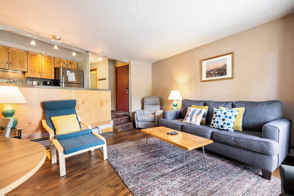 Condo, Multiple Beds, Hot Tub | Living area | 40-inch flat-screen TV with cable channels, TV, DVD player