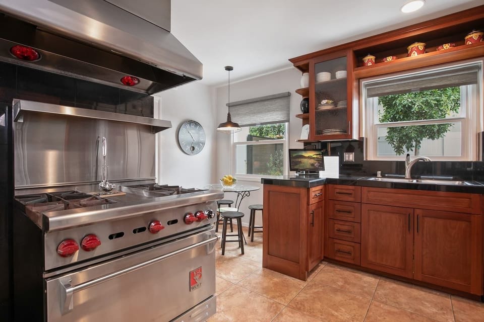 Breakfast Nook in Kitchen