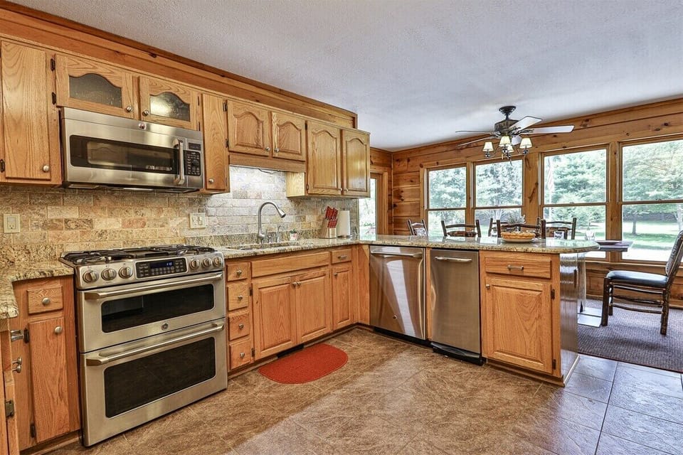 Fully equipped stainless steel kitchen