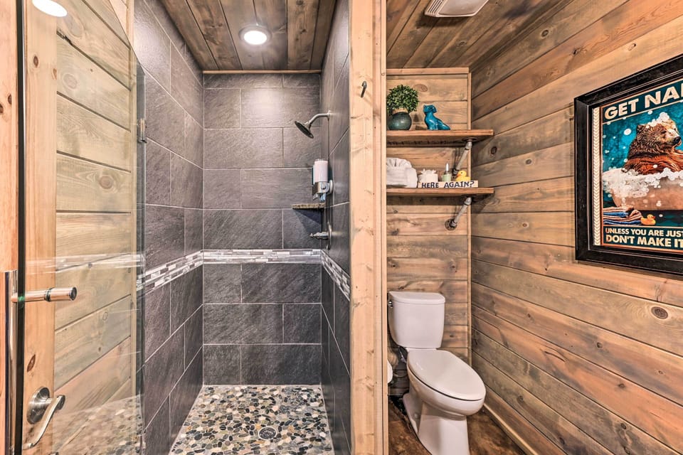 Bathroom | Towels Provided