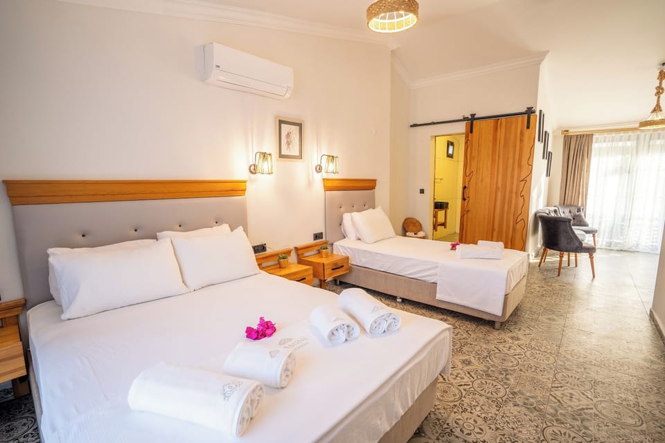 Superior Triple Room | Blackout drapes, soundproofing, free WiFi, bed sheets