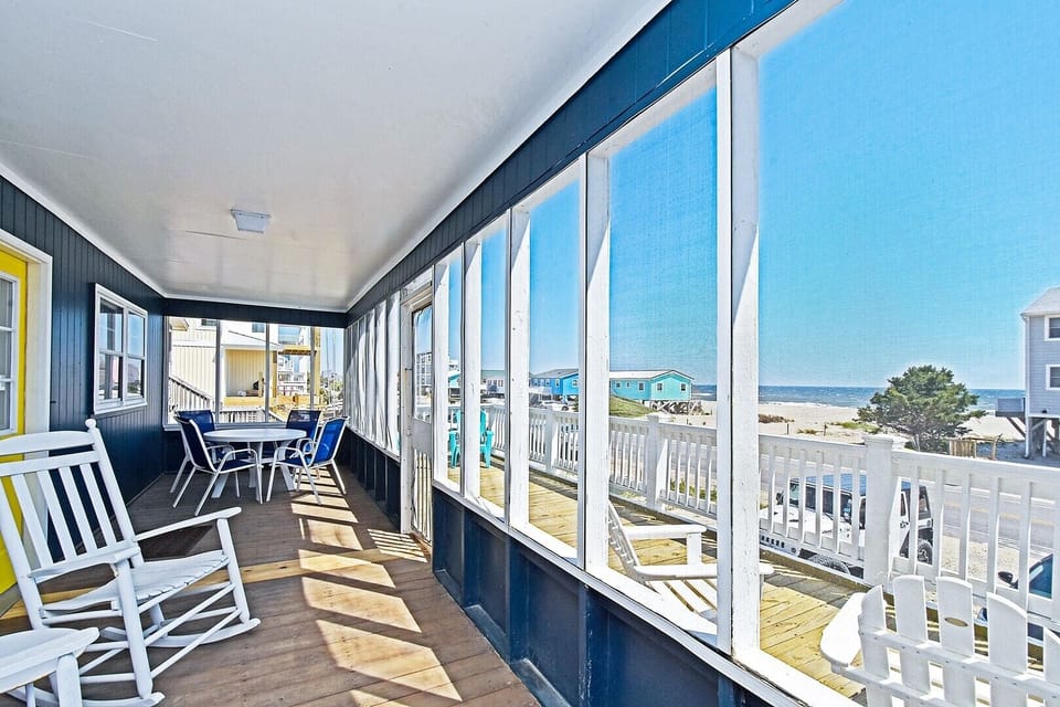 Screened Porch & Sun Deck